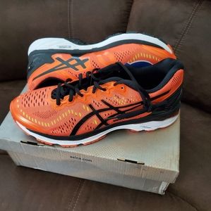 Men's Asics Gel Kayano Running Shoes size 9.5